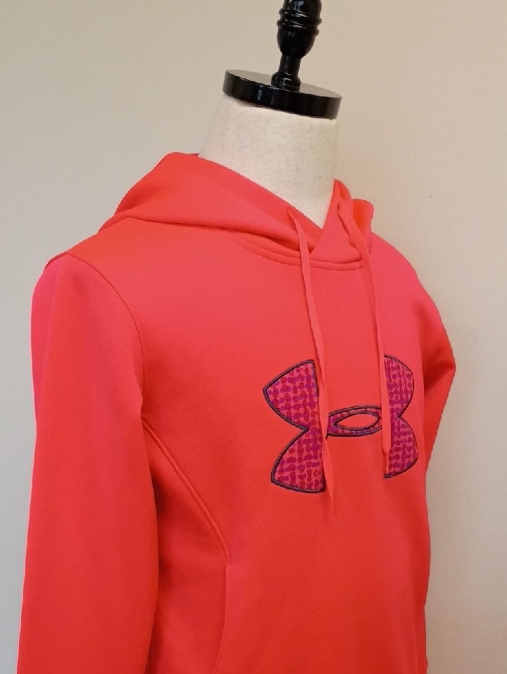 Under Armour Neon Red Performance Hoodie Lightweight Pullover Size Small - Picture 5 of 9